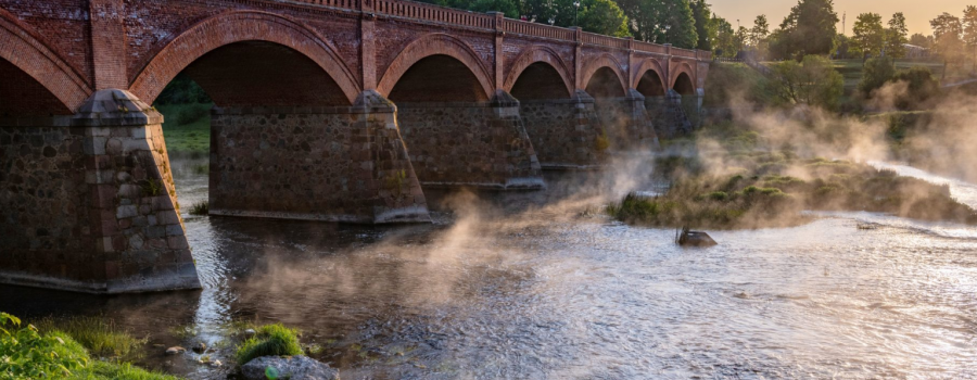 Deputāti turpinās vērtēt iebildumus raisījušo Kuldīgas vecpilsētas aizsardzības likumu