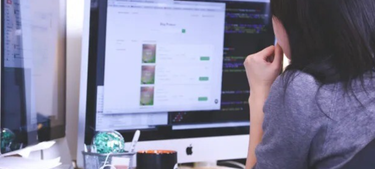 Aptauja: Latvijā 44% iedzīvotāju ir svarīgi strādāt zināmā darba vietā